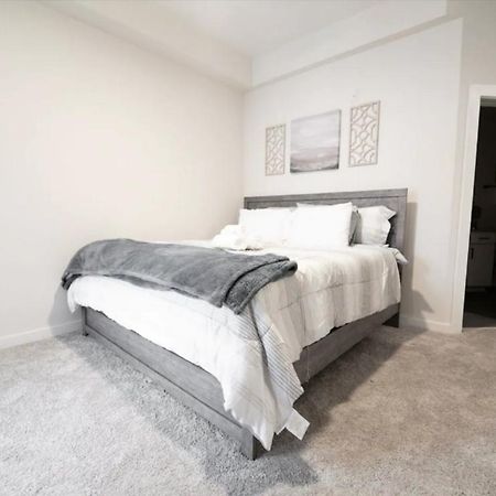 Luxury Apartment Wifi, Gym, Pool, Shops & Food! Unit 329 Charlotte Exterior photo