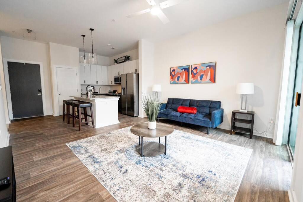 Luxury Apartment Wifi, Gym, Pool, Shops & Food! Unit 329 Charlotte Exterior photo