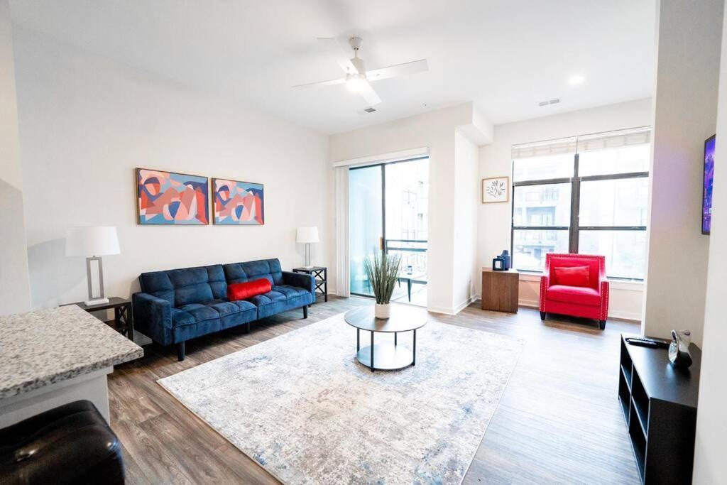 Luxury Apartment Wifi, Gym, Pool, Shops & Food! Unit 329 Charlotte Exterior photo